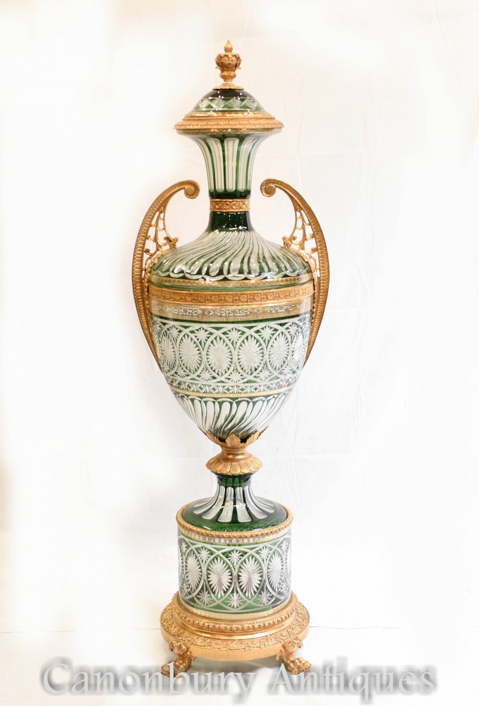 Paire De Vases En Verre Empire - Urnes Dorées à Couvercle Français