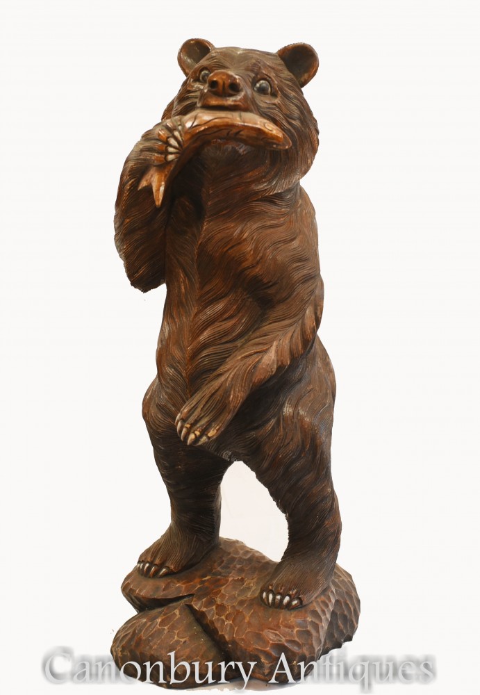 Statue sculptée de l'ours et du saumon de la Forêt-Noire Pavillon de chasse américain brun