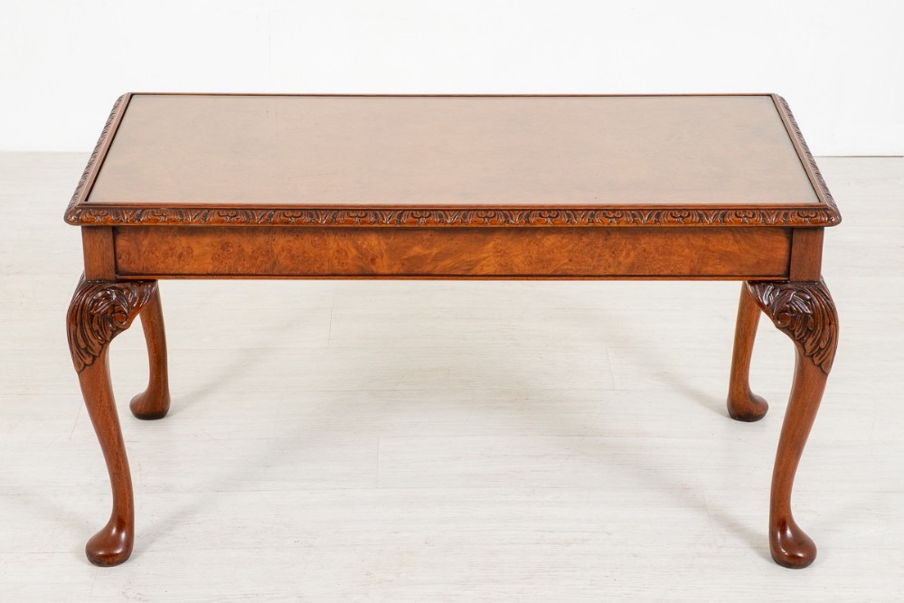 Table basse Queen Anne - Meubles en noyer