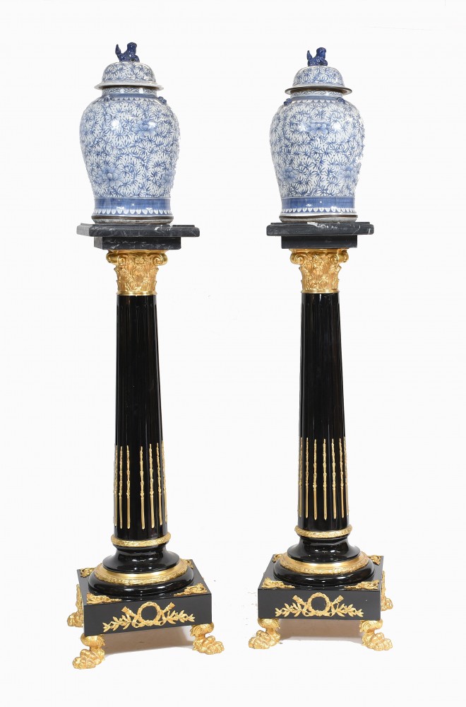 Urnes en porcelaine bleu et blanc Nankin Vases à couvercle chinois