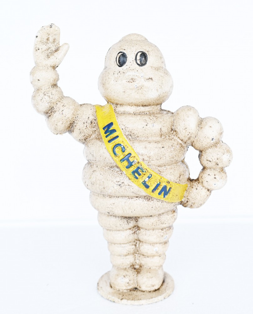 Michelin Tire Man Statue Fonte Bibendum