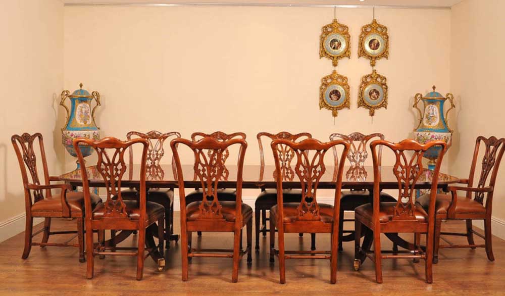 10 chaises de salle à manger en acajou anglais Chippendale Diners