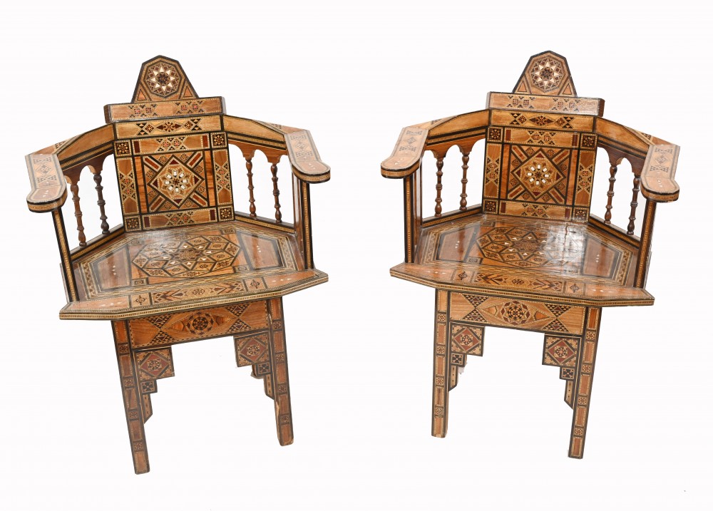 Paire Chaises Damasque Incrustation Arabe Syrien Intérieurs 1920