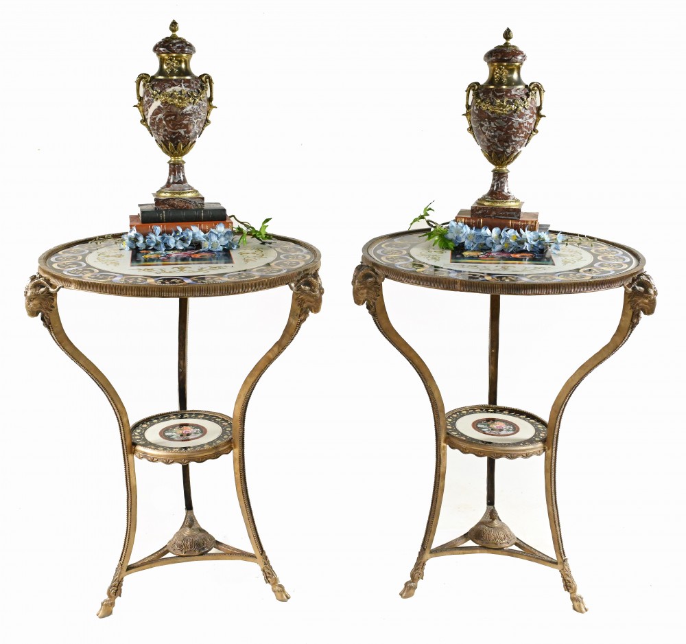 Paire Tables Françaises - Guéridons Empire En Porcelaine Doré Ormolu Têtes De Béliers Floral