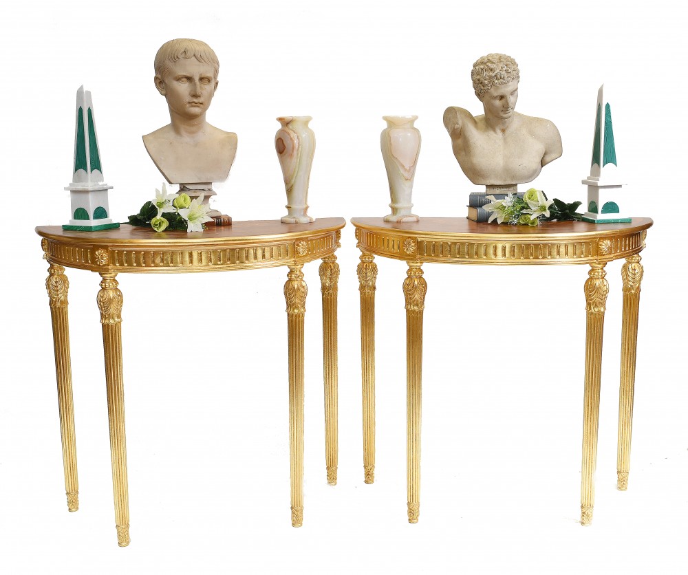 Paire de tables consoles Adams Regency Demi Lune Hall Table Gilt