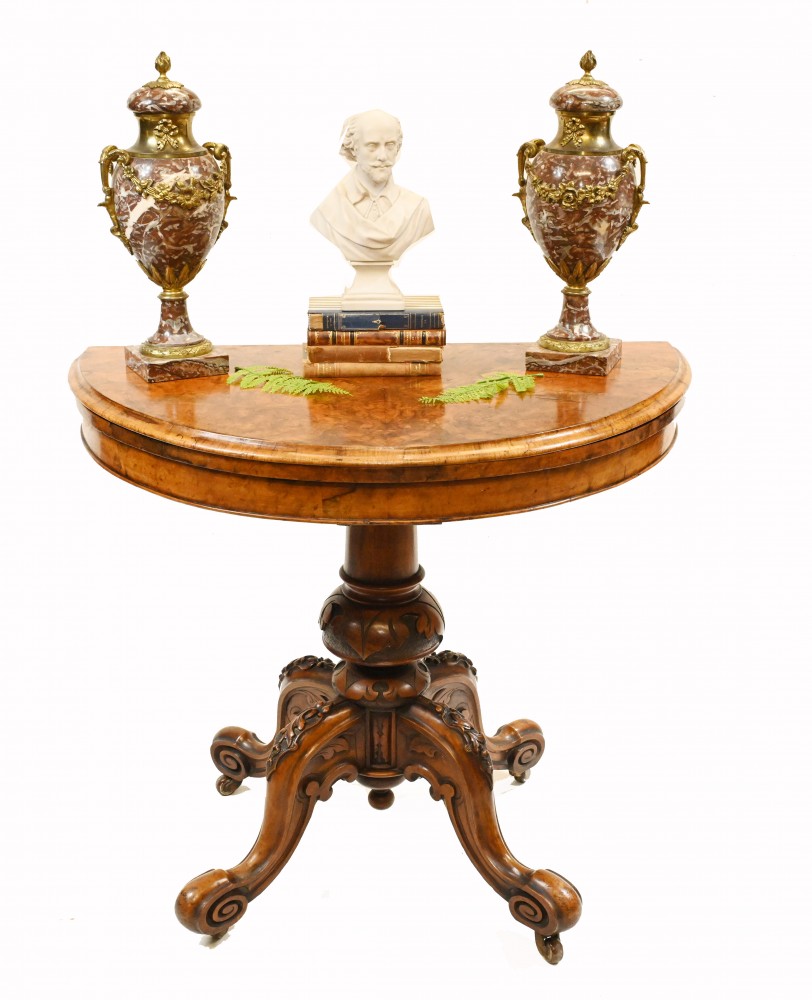 Table à Jeux Victorienne Tables à Jeux En Noyer 1860