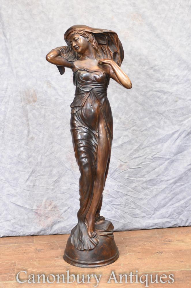 Grande figurine de statue féminine en bronze Art nouveau français