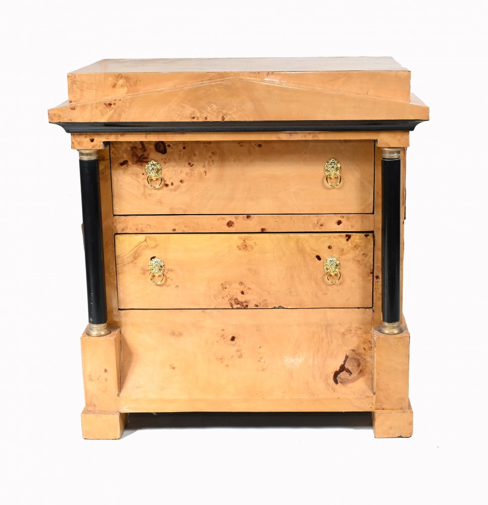 Commode Commode Biedermeier bouleau satiné