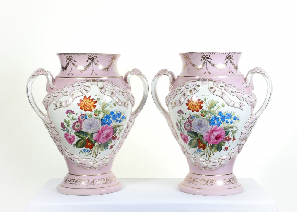 Vases floraux de Sèvres Urnes en porcelaine française