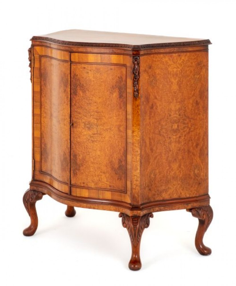 Coffre d'armoire Queen Anne en ronce de noyer