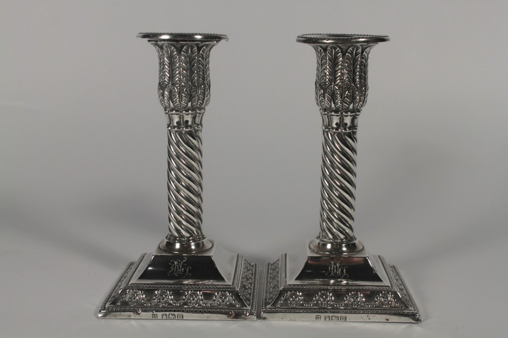 Paire de chandeliers antiques en argent Bougies édouardiennes