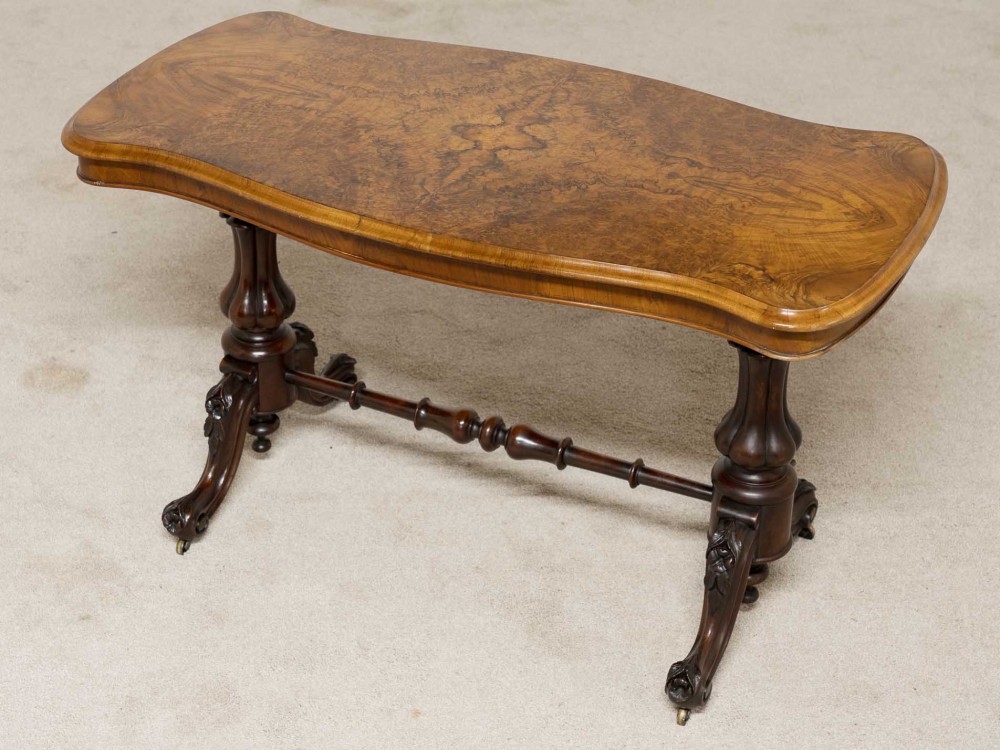 Table Brancard Victorienne En Noyer Circa 1880