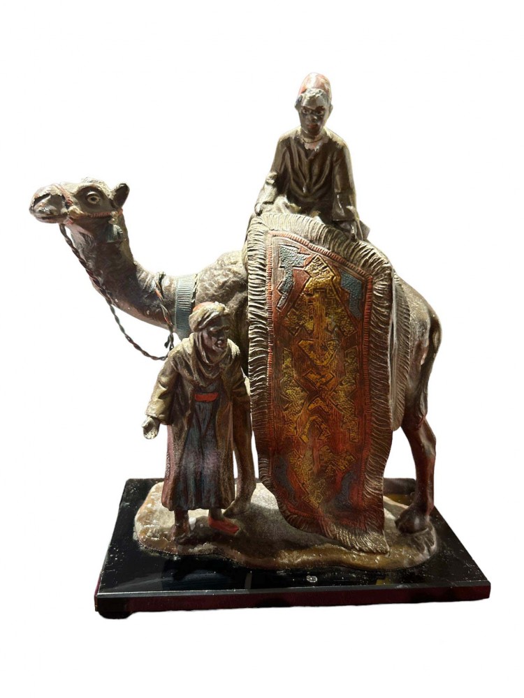 Statue autrichienne de chameau peinte à froid peinte d'après Bergman
