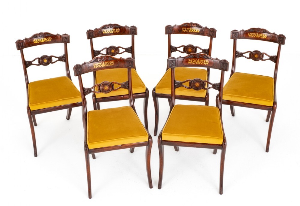 Ensemble de chaises de salle à manger Régence d'époque avec incrustations de laiton antique