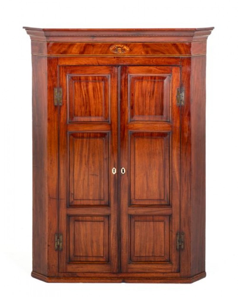 Armoire d'angle géorgienne d'époque en acajou 1800