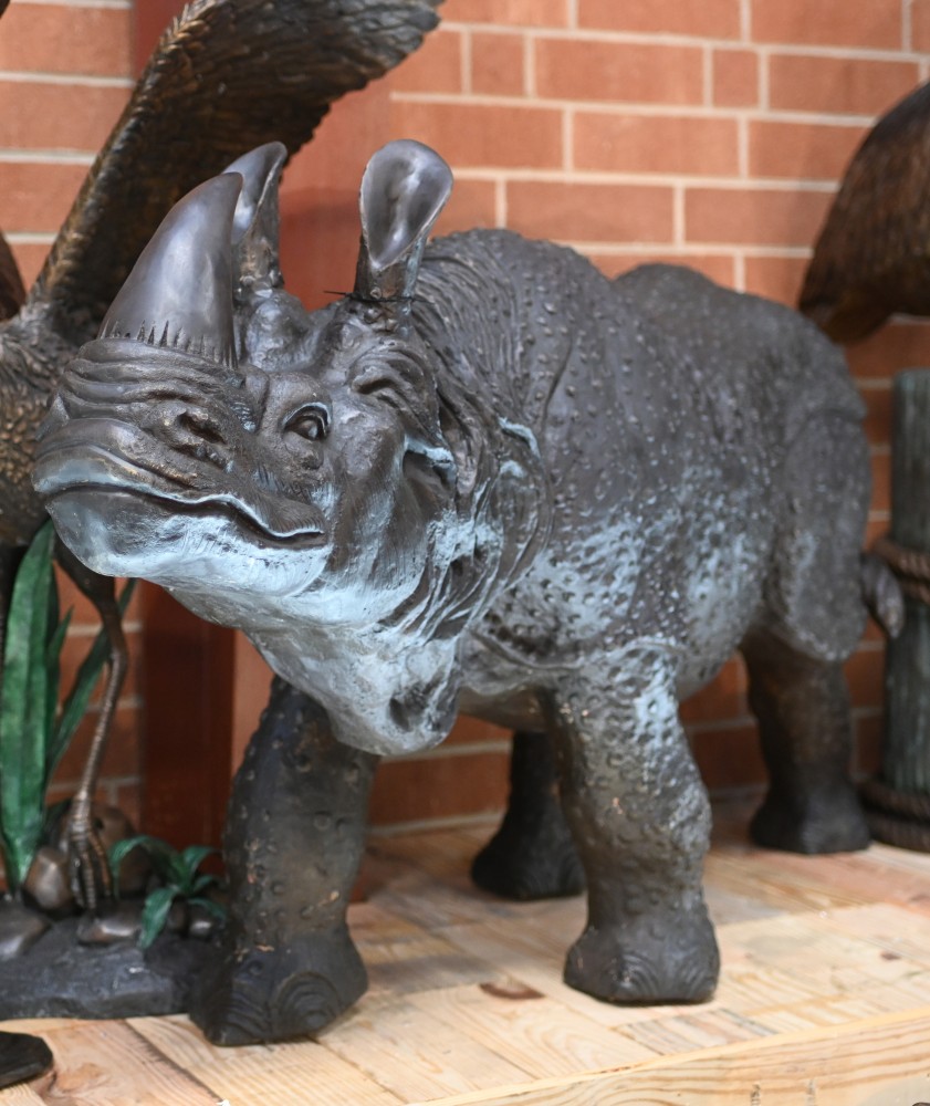 Grande statue de rhinocéros en bronze, moulages d'animaux de jardin