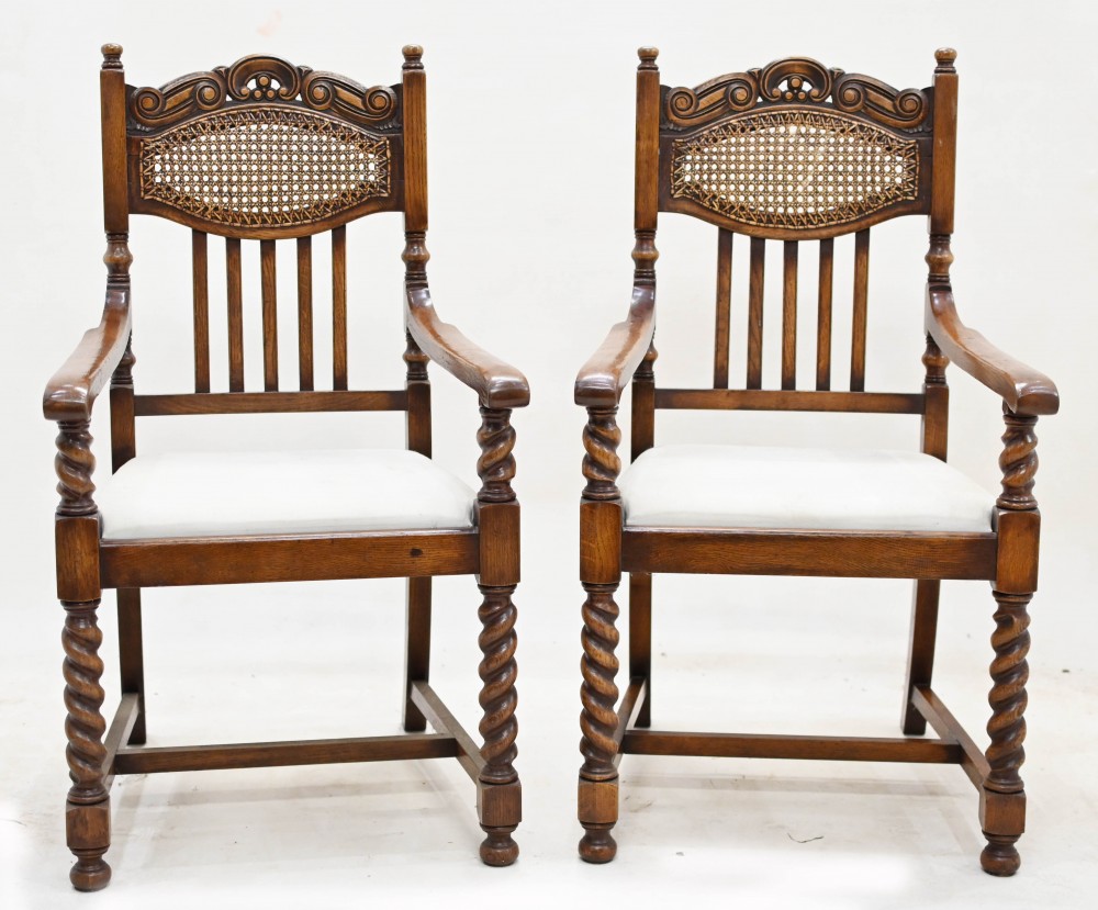 Paire de chaises en chêne William et Mary Barley Twist Farmhouse