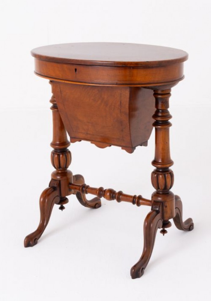 Table à coudre victorienne en ronce de noyer antique 1860